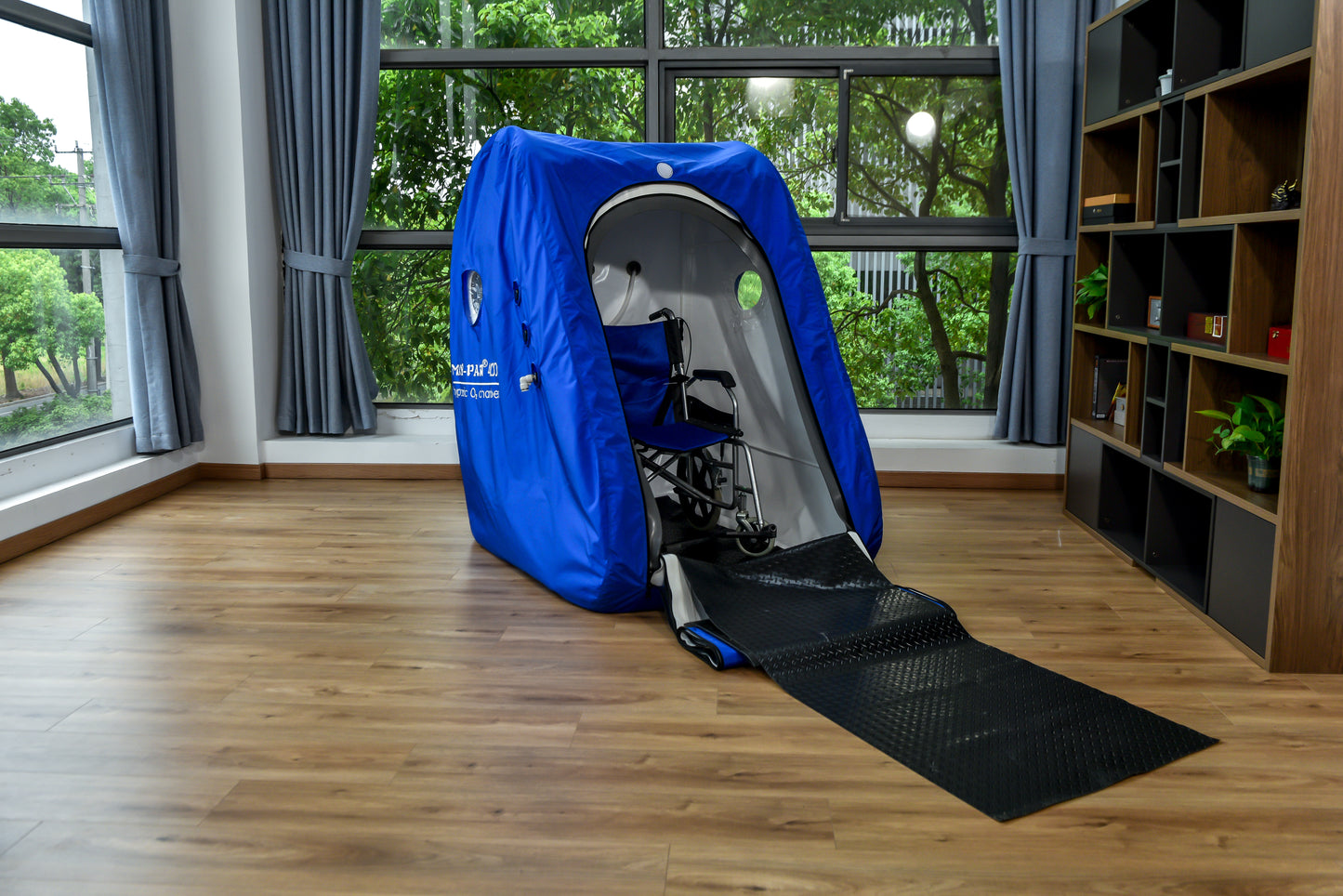 MC4000 N Wheelchair Accessible Hyperbaric Chamber